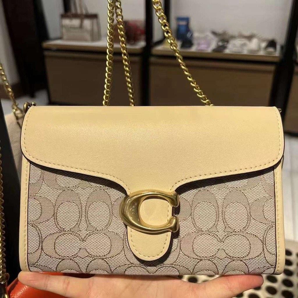 Coach Tabby Chain Clutch in Signature Jacquard Crossbody Bag, Women's  Fashion, Bags & Wallets, Cross-body Bags on Carousell