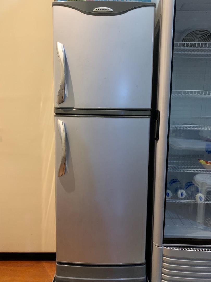 Condura 8 top cu ft freezer