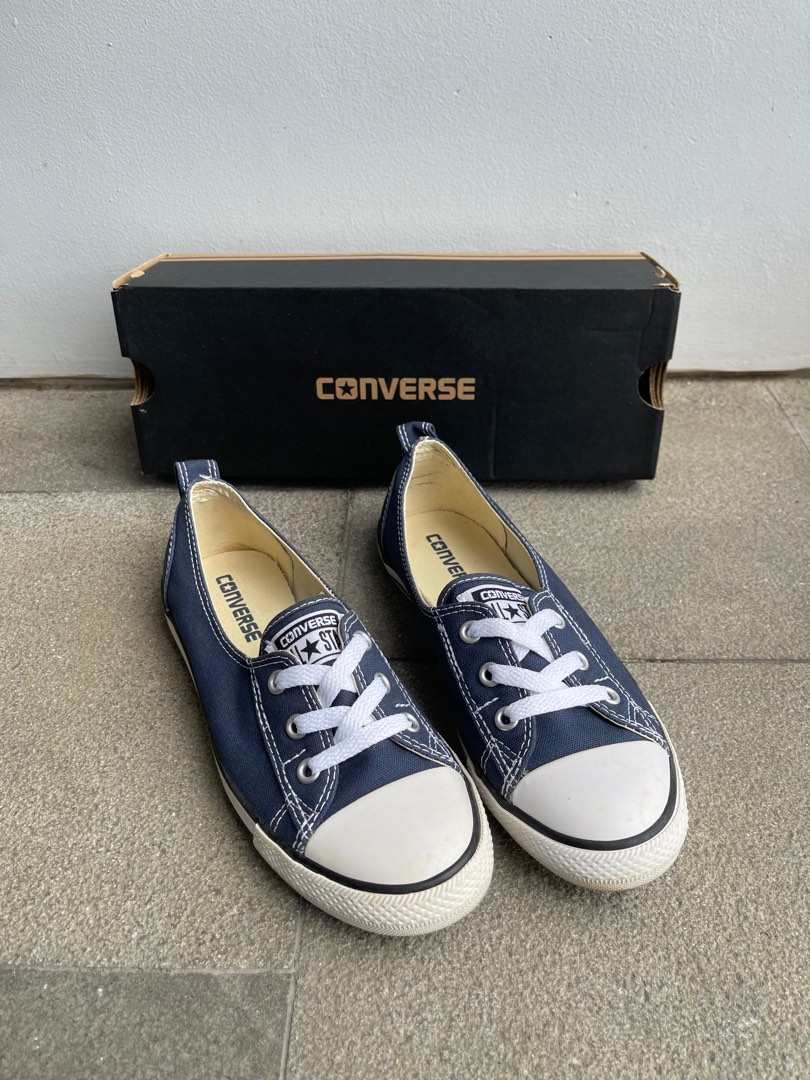 Converse flat sale shoes