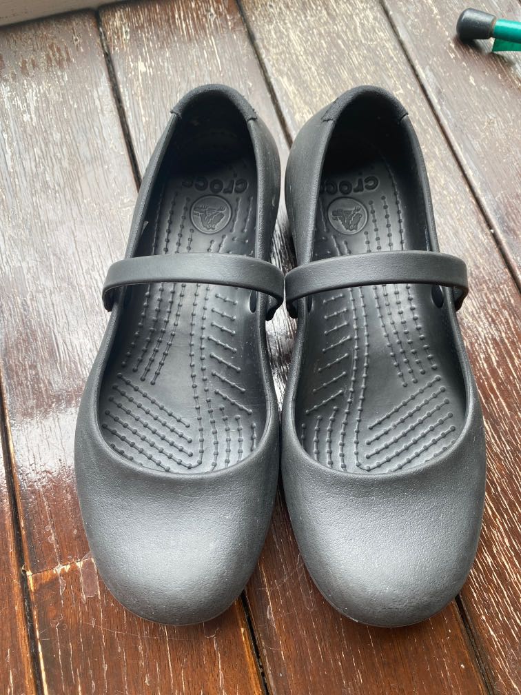 Crocs deals alice work
