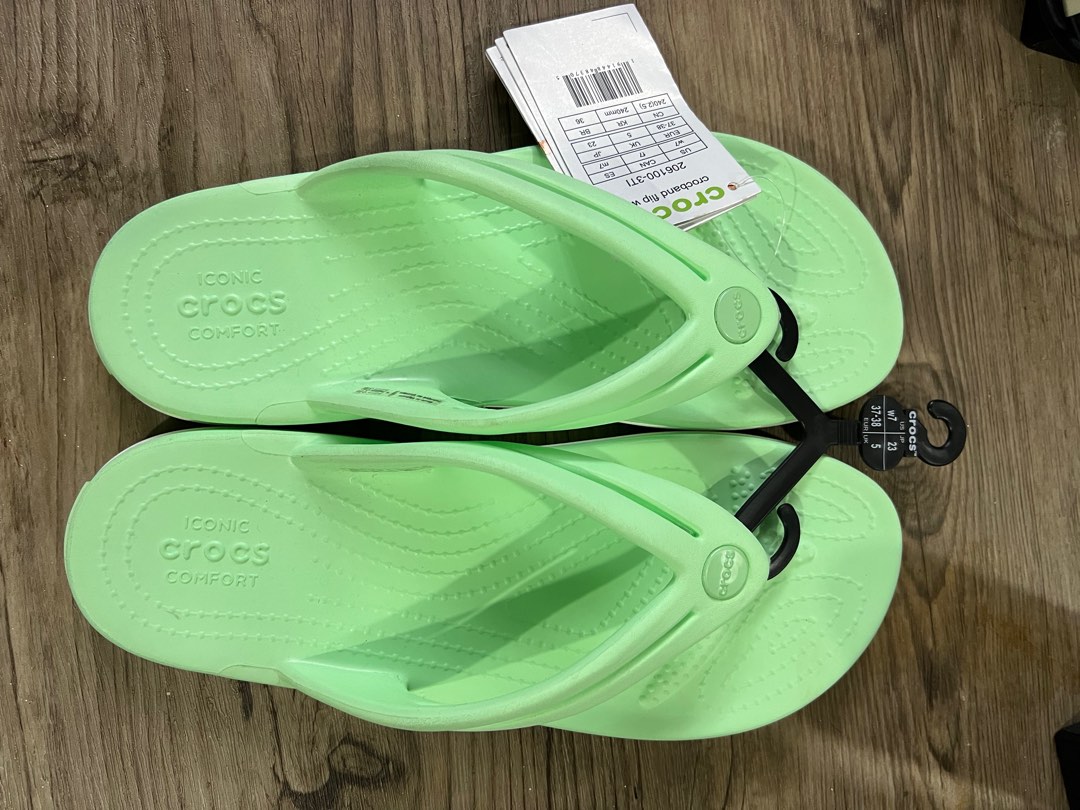 crocband flip flop womens