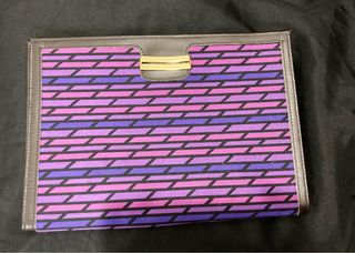 (Category: ) located in . Submitted by cestparfaitvintagejewelries (Listing ID 1183627406, Image 1). Description: .