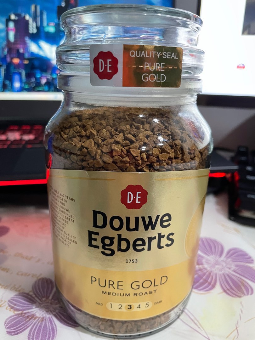 Douwe Egberts instant coffee, Food & Drinks, Beverages on Carousell