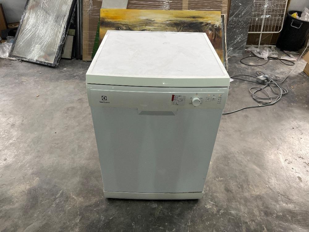 ELECTROLUX Air Dry Technology Dishwasher Machine / Mesin Pencuci Pinggan Teknologi Kering Udara