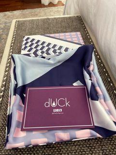 Geometric dUCk - lilac
