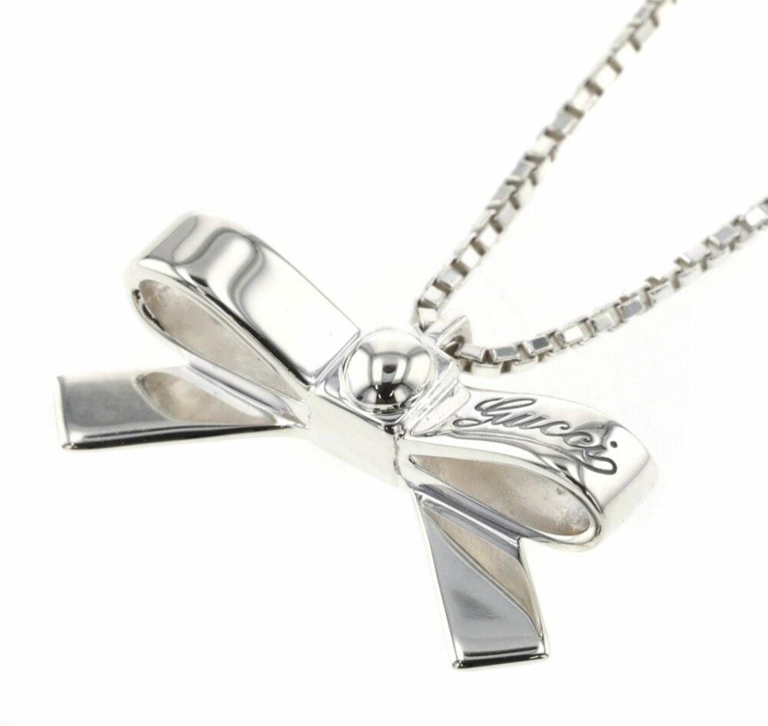 Gucci ribbon necklace