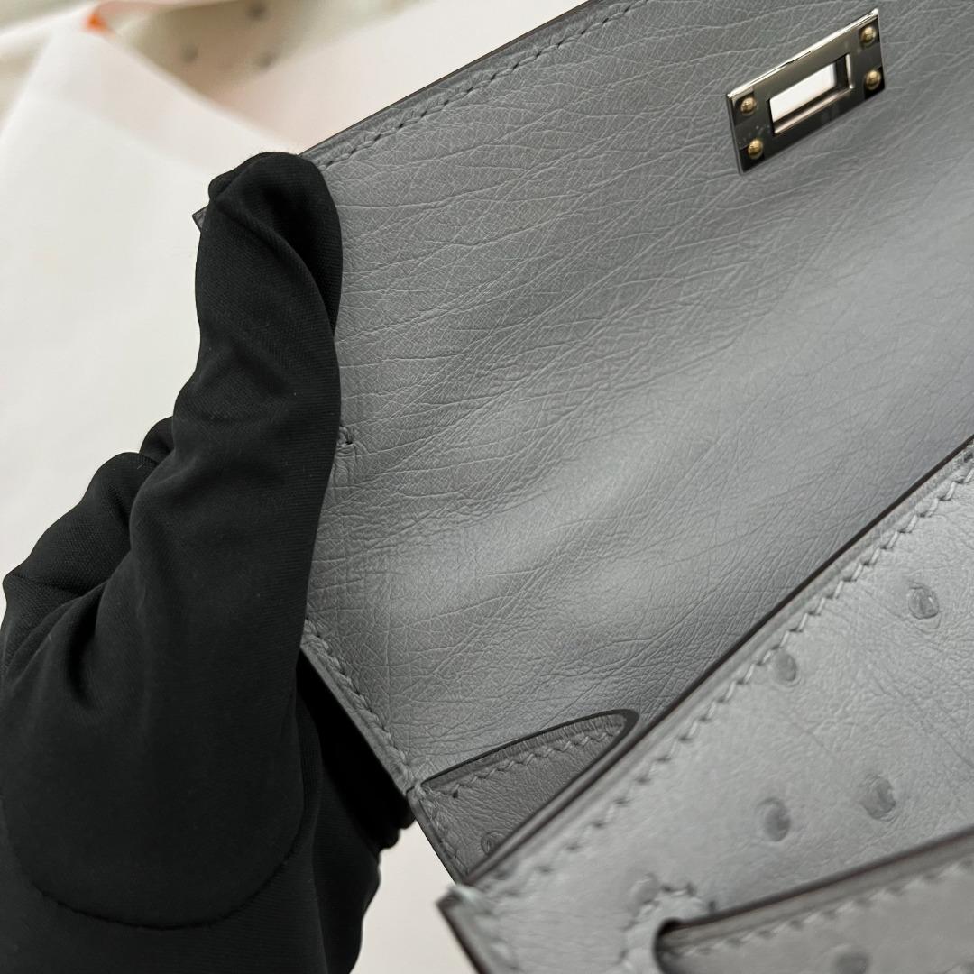 Kelly Pochette Ostrich Bleu Glacier PHW B stamp , Women's Fashion, Bags &  Wallets, Cross-body Bags on Carousell