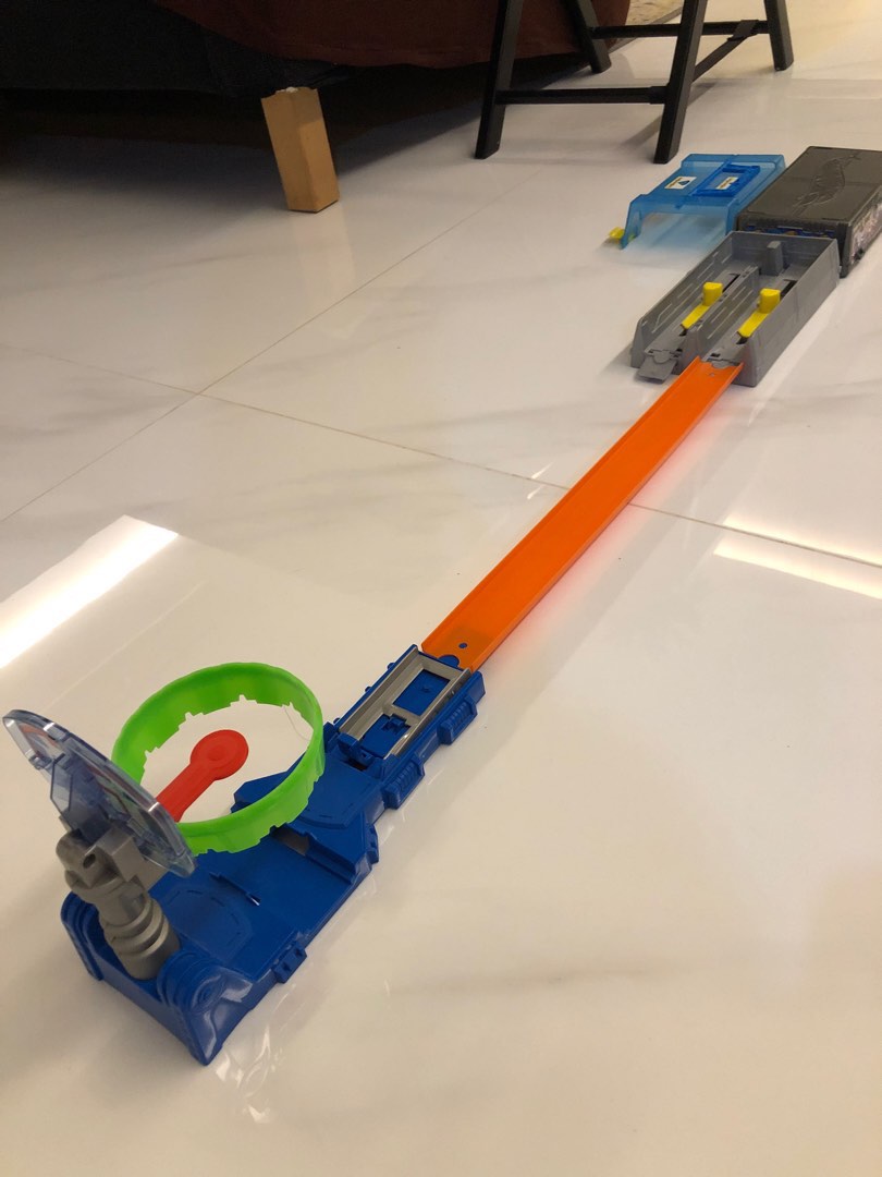 Hot Wheels cars carrier cum launcher box plus catapult hoop track