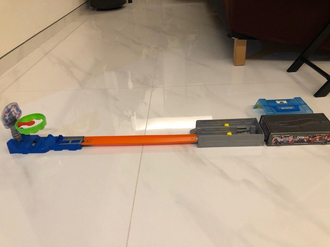 Hot Wheels cars carrier cum launcher box plus catapult hoop track