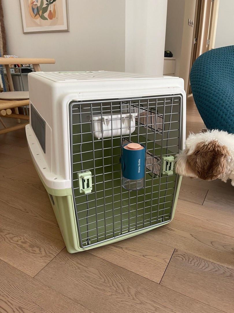 IRIS Portable Pet Carrier Kennel Large with Water Dispenser, 寵物用品, 寵物