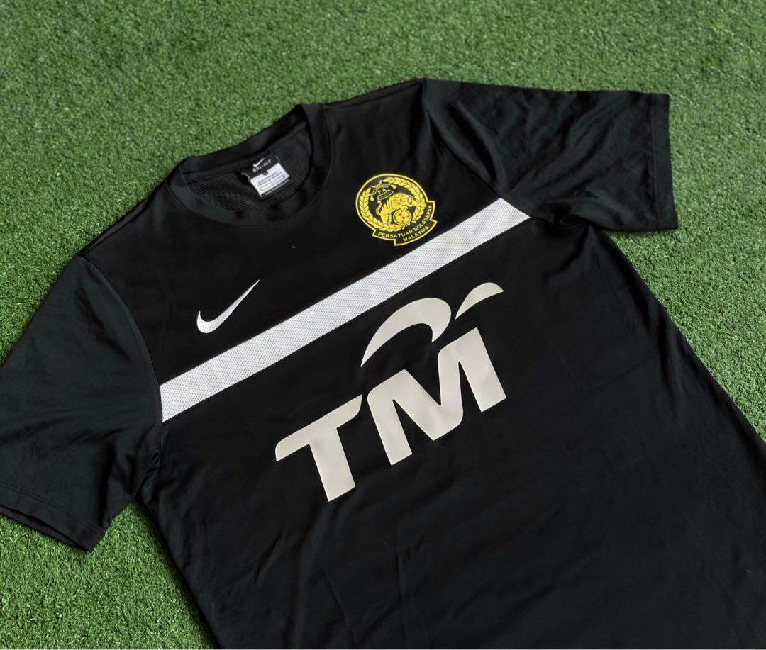 Jersey training nike malaysia original, Olah Raga, Baju Olahraga di