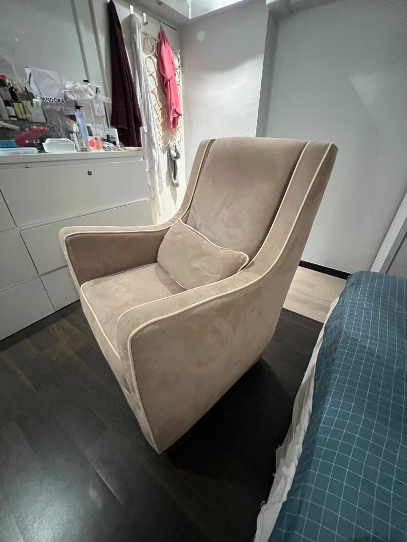 Klaussner swivel top glider