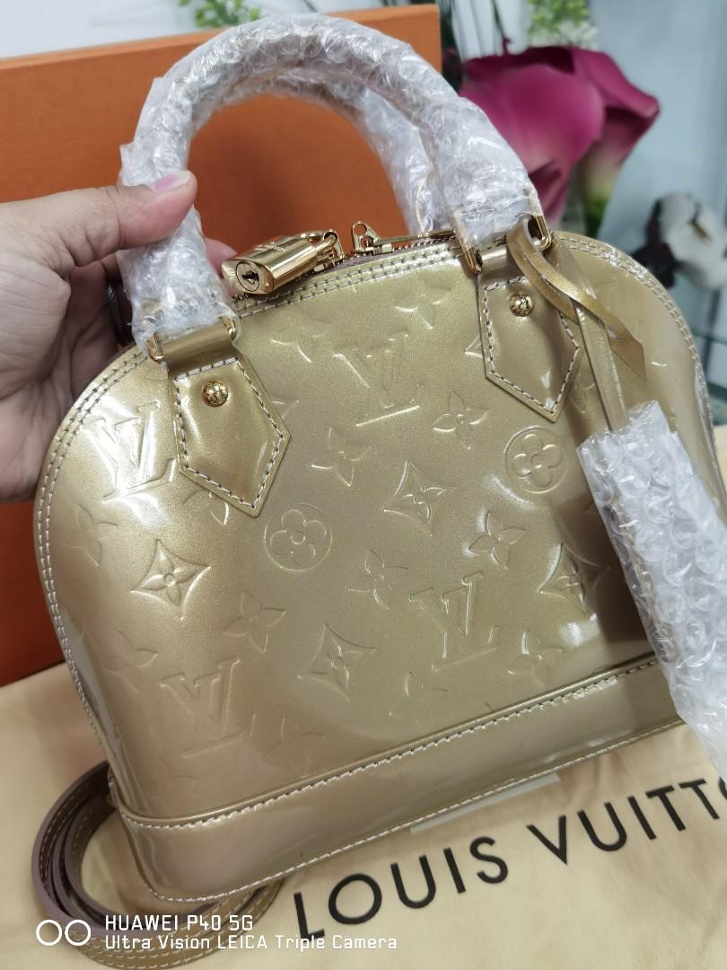Check This Vernis Alma BB out, she is so clean and pretty. Interested? DM  us for more info. #luxury #louisvuittonbag #preloved