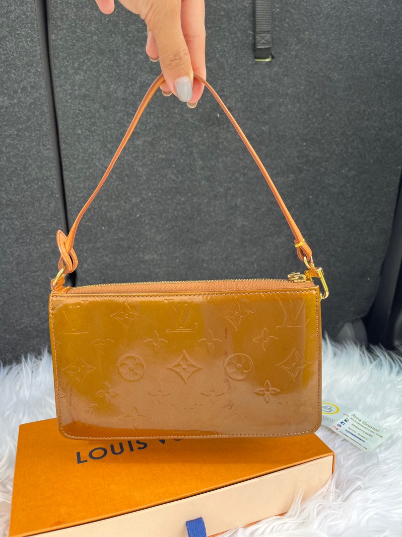 Authentic Louis Vuitton Vernis Lexington Pochette, Luxury, Bags & Wallets  on Carousell
