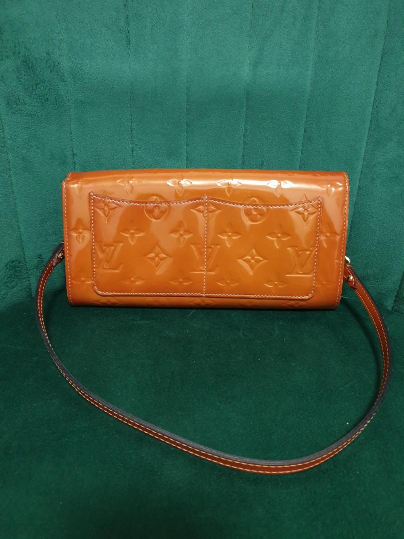 Louis Vuitton LV Monogram Pochette Shoulder Bag Clutch, Luxury, Bags