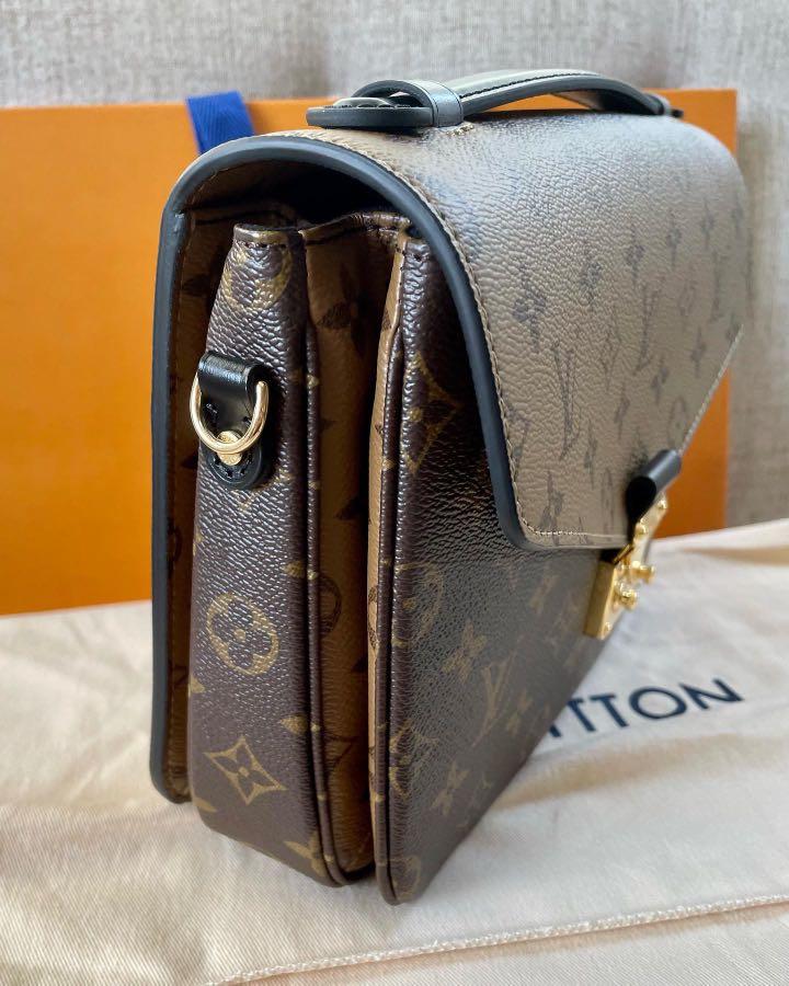 💯Louis Vuitton Pochette Metis Monogram Black/Red - LIMITED EDITION,  Luxury, Bags & Wallets on Carousell