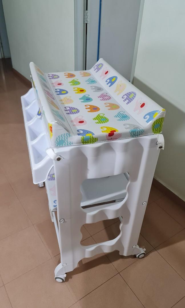 Lucky Baby Changing Station for Sale, Babies & Kids, Bathing & Changing, Other Baby Bathing