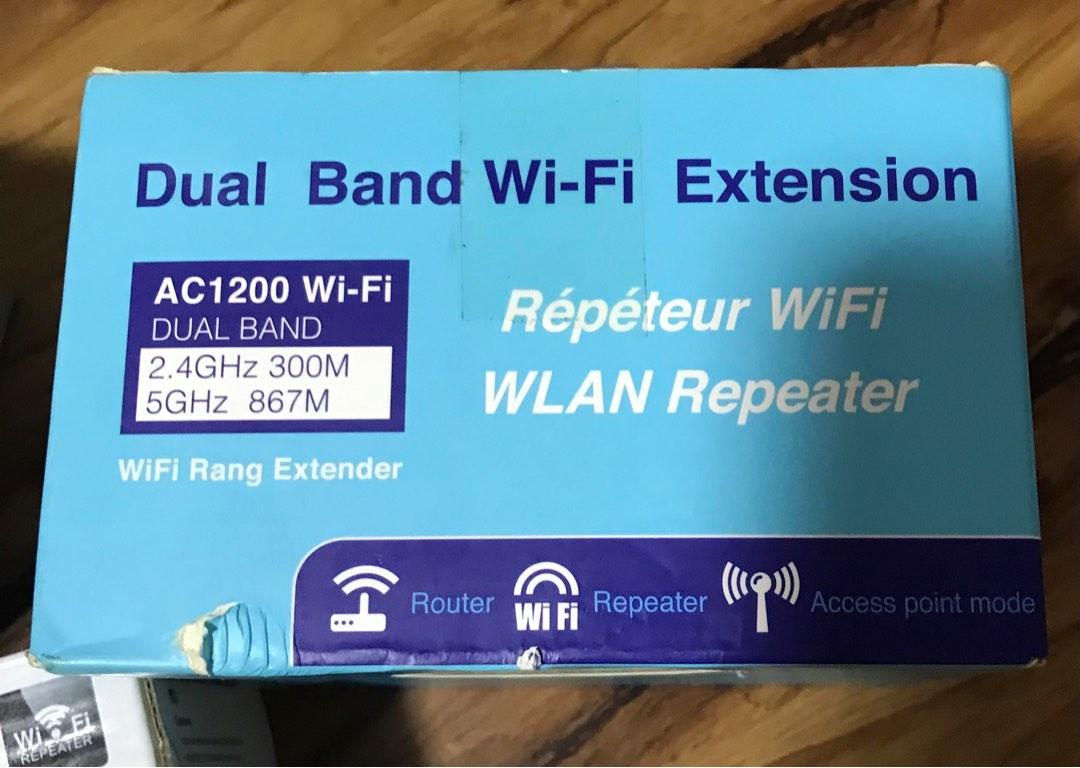 Many networking router repeaters, Computers & Tech, Parts & Accessories