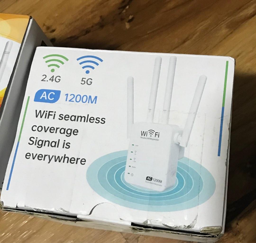 Many networking router repeaters, Computers & Tech, Parts & Accessories