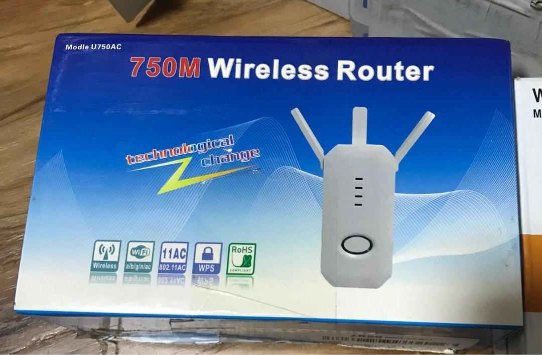 Many networking router repeaters, Computers & Tech, Parts & Accessories