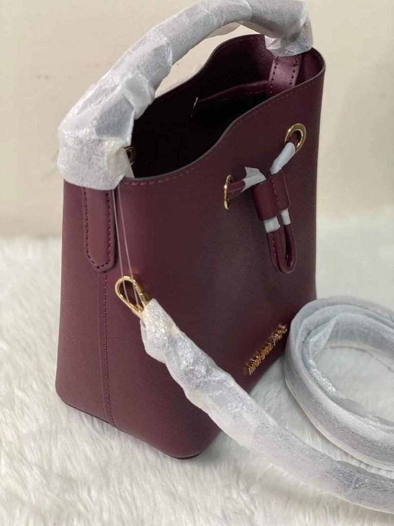 MICHAEL KORS SURI BUCKET BAG SMALL SIZE (Category: Luxury Bags & Wallets) located in Cavite. Submitted by shop_withme23 (Listing ID 1183574865, Image 3). Description: ONHAND ITEMS ✅FULL PAYMENT is required before shipping the item(s). ✅Reservation fee is needed to hold the item and will be deducted upon full payment. Reservation fee is NON-REFUNDABLE. Full payment should be settled within 3 days after arrival. SHIPPING POLICIES ✅Shipping will be 