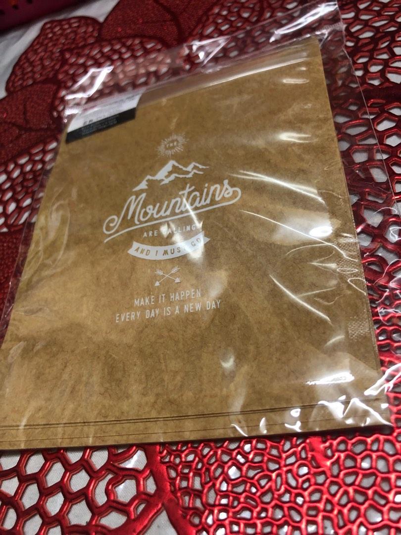 Multipurpose Ziplock Blue & Brown (Category: Food Organization & Storage) located in Makati City. Submitted by jennyitems (Listing ID 1183664731, Image 2). Description: 🟦 Multipurpose Ziplock 🟫 You May use it to organize your Food, Chips, Snacks, Biscuits or even your Personal Stuffs and/or accessories. 🟨 Color Available: Blue & Brown 🟩 Size: Height 18cm •Width 13cm •Weight 1g 🟦 You May give it to your Mom, Aunt, Daughter, Sister, Niece or F