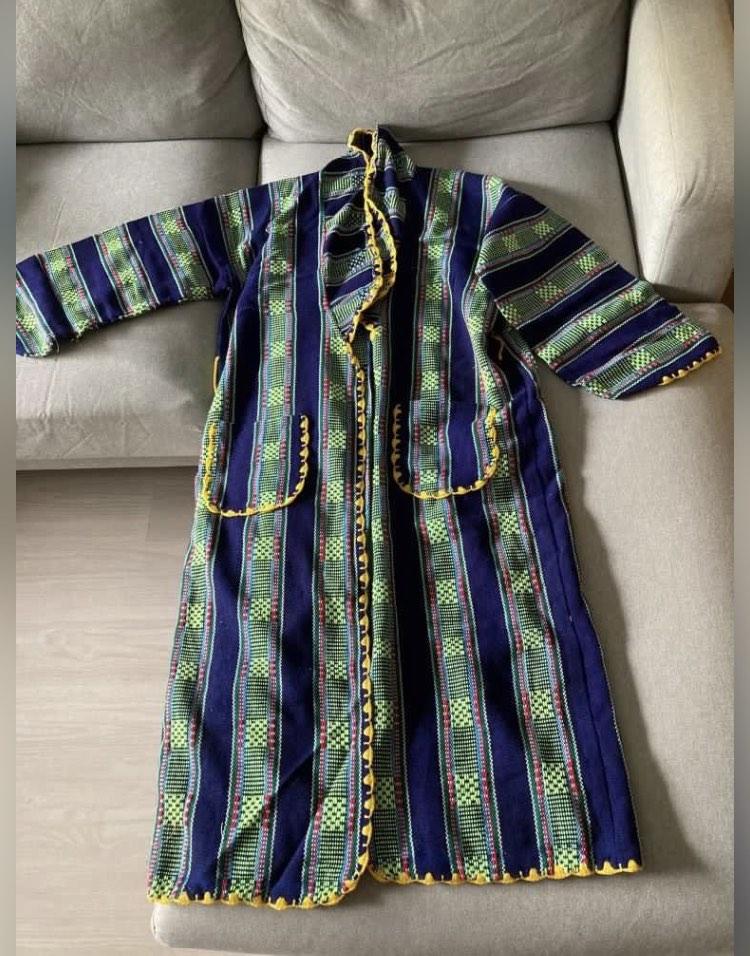 Nested outer coat (Category: Coats, Jackets and Outerwear) located in Singapore. Submitted by freelylim (Listing ID 1183577798, Image 1). Description: .