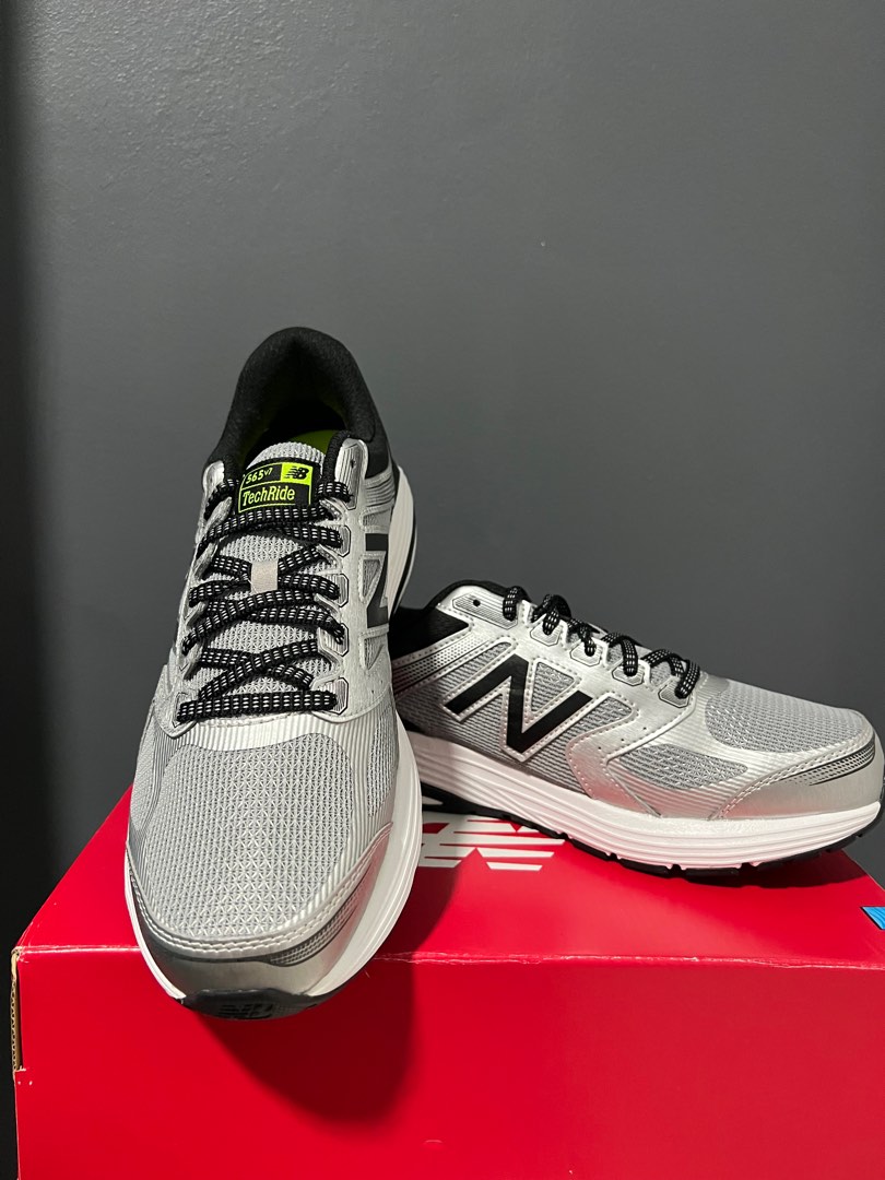New Balance running shoes, Men's Fashion, Footwear, Sneakers on Carousell