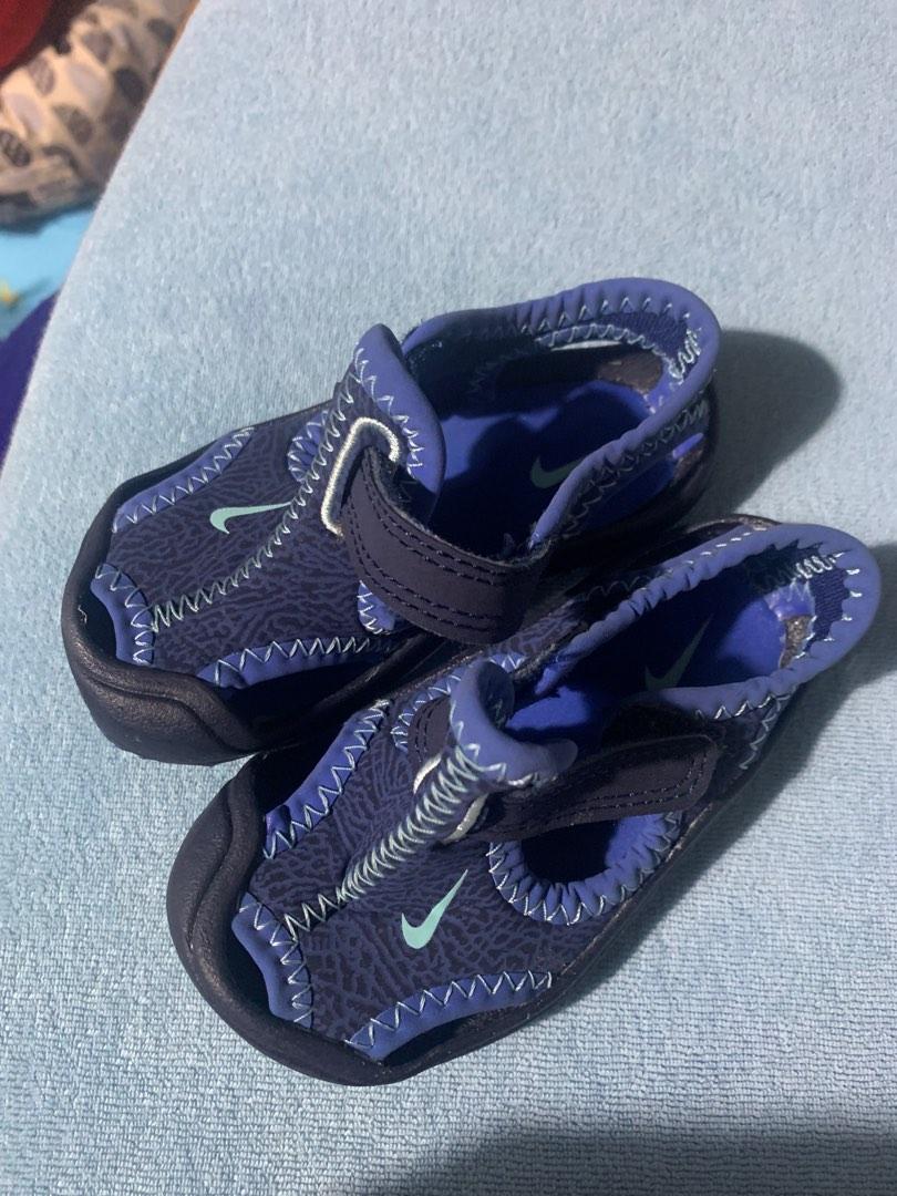 childrens nike beach shoes