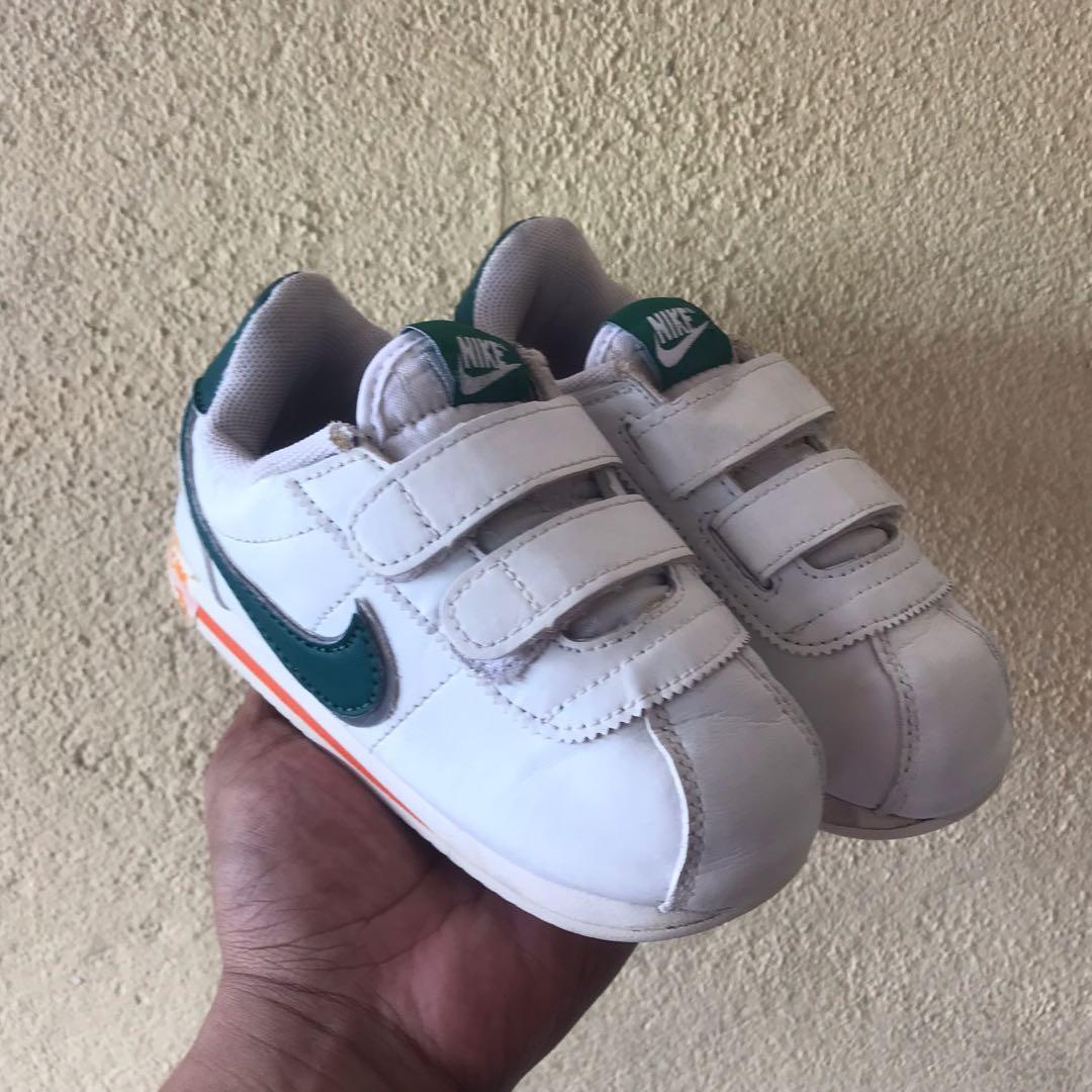 Nike stranger things kids sales
