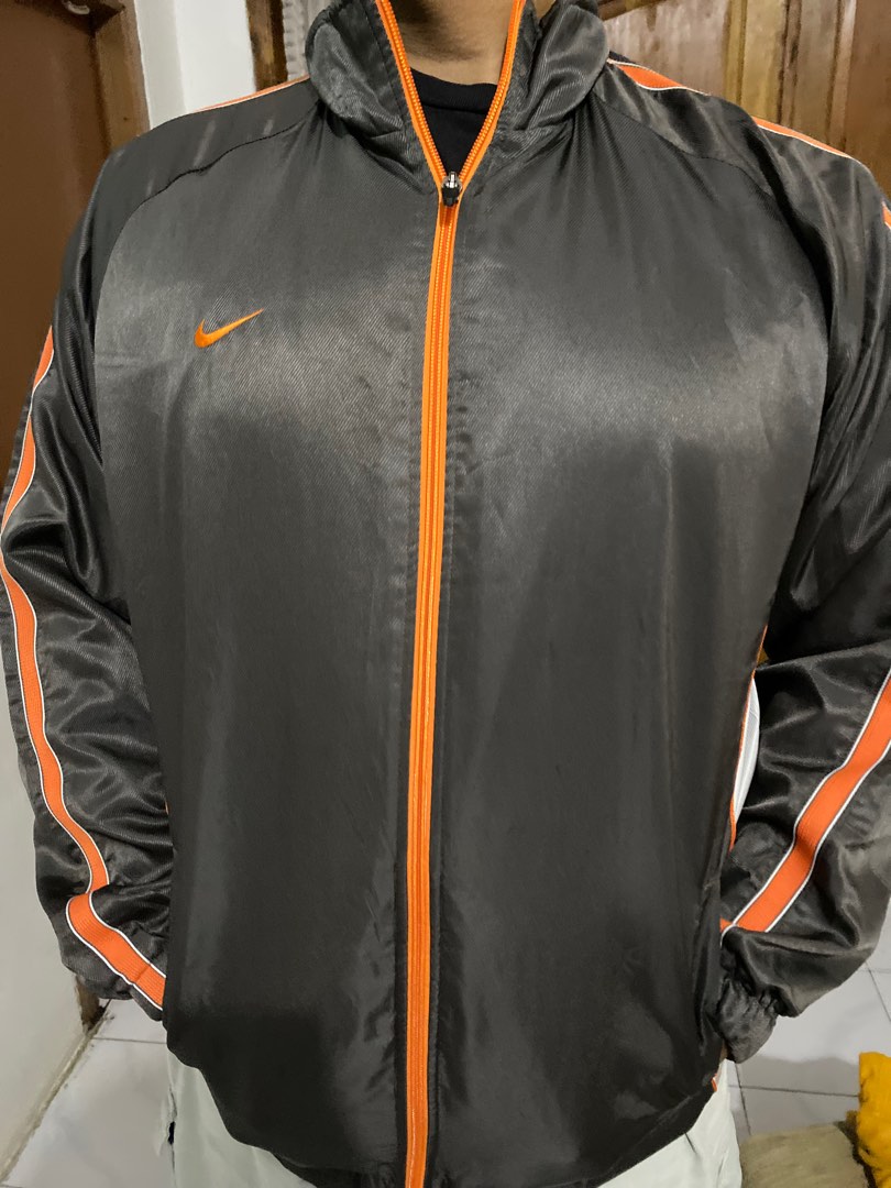 Nike parachute tracksuit sale