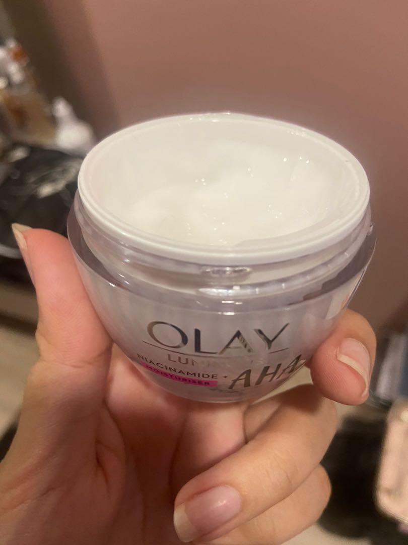 Olay moisturiser niacinamide, Beauty & Personal Care, Face, Face Care