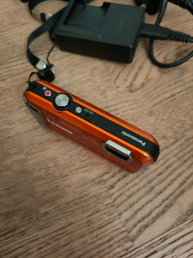 Panasonic Lumix DC Vario Waterproof 8m depth 25mm wide angle + zoom ...