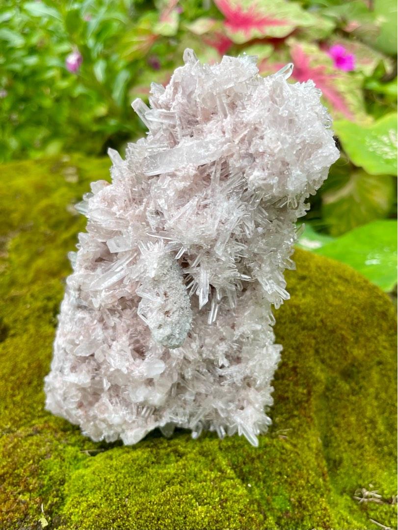 Pink needle cluster quartz raw natural crystal, Women's Fashion