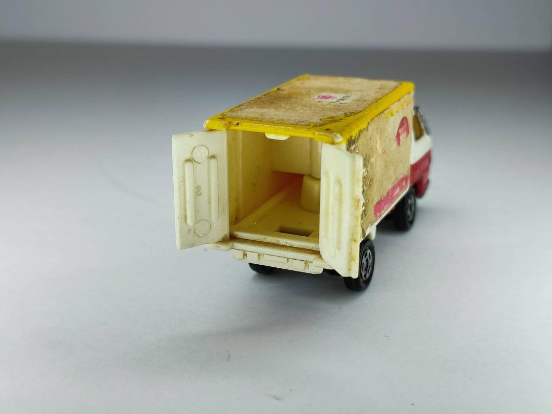 preowned tomica isuzu elf truck diecast, Hobbies & Toys, Toys & Games ...