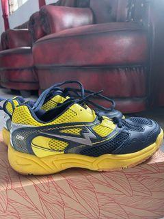 SEPATU BADMINTON EAGLE SIZE 37 ( NIKE LINING RS  ADIDAS )
