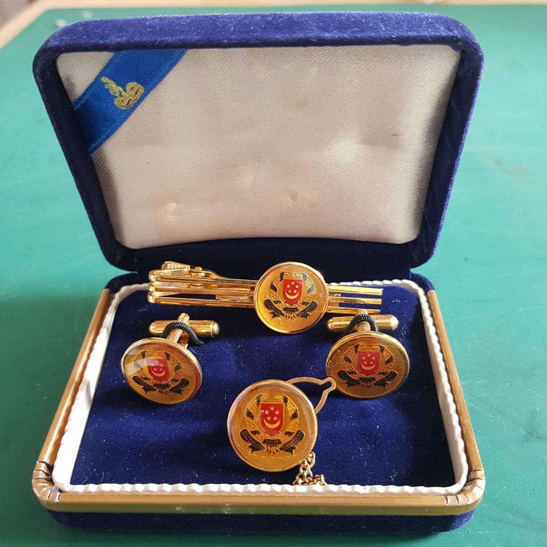 Singapore police cuff links and pin, Hobbies & Toys, Memorabilia