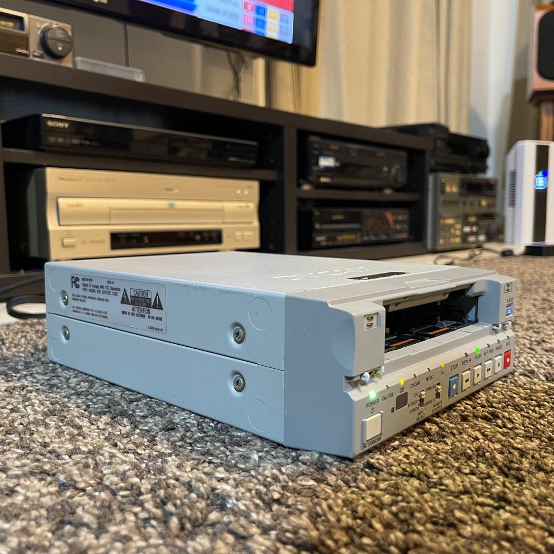 PLAY NTSC PAL DVCAM MiniDV Mini DV Tapes w/ Sony DSR-11 Player Recorder VCR  Deck