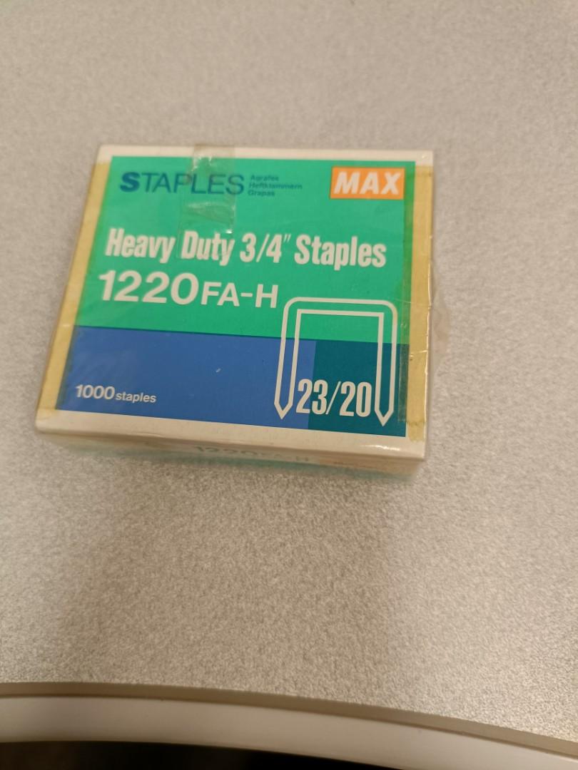 Staples heavy duty 3/4", 興趣及遊戲, 書本 & 文具, 雜誌及其他 Carousell