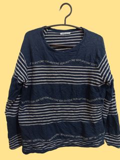 (Category: ) located in . Submitted by RM10_SWEATSHIRTHOODIE (Listing ID 1183641487, Image 1). Description: .