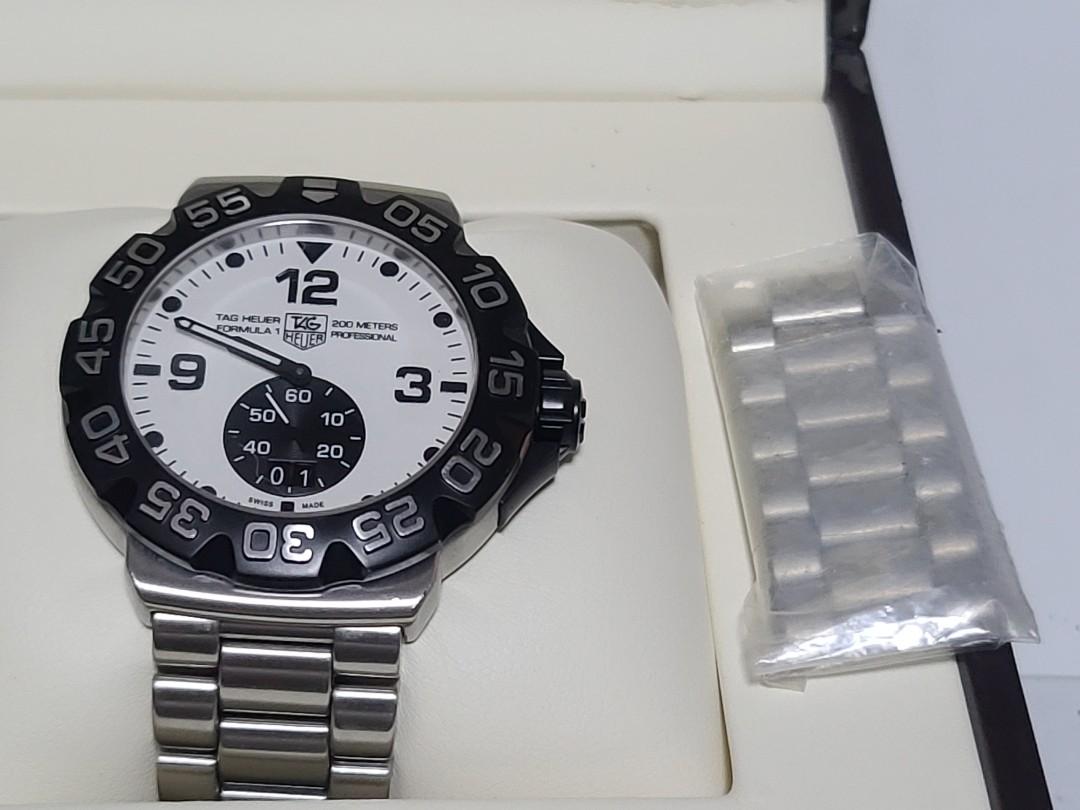 TAG HEUER F1 GRANDE DATE LUME DIAL SPORT WATCH WITH BIG DATE