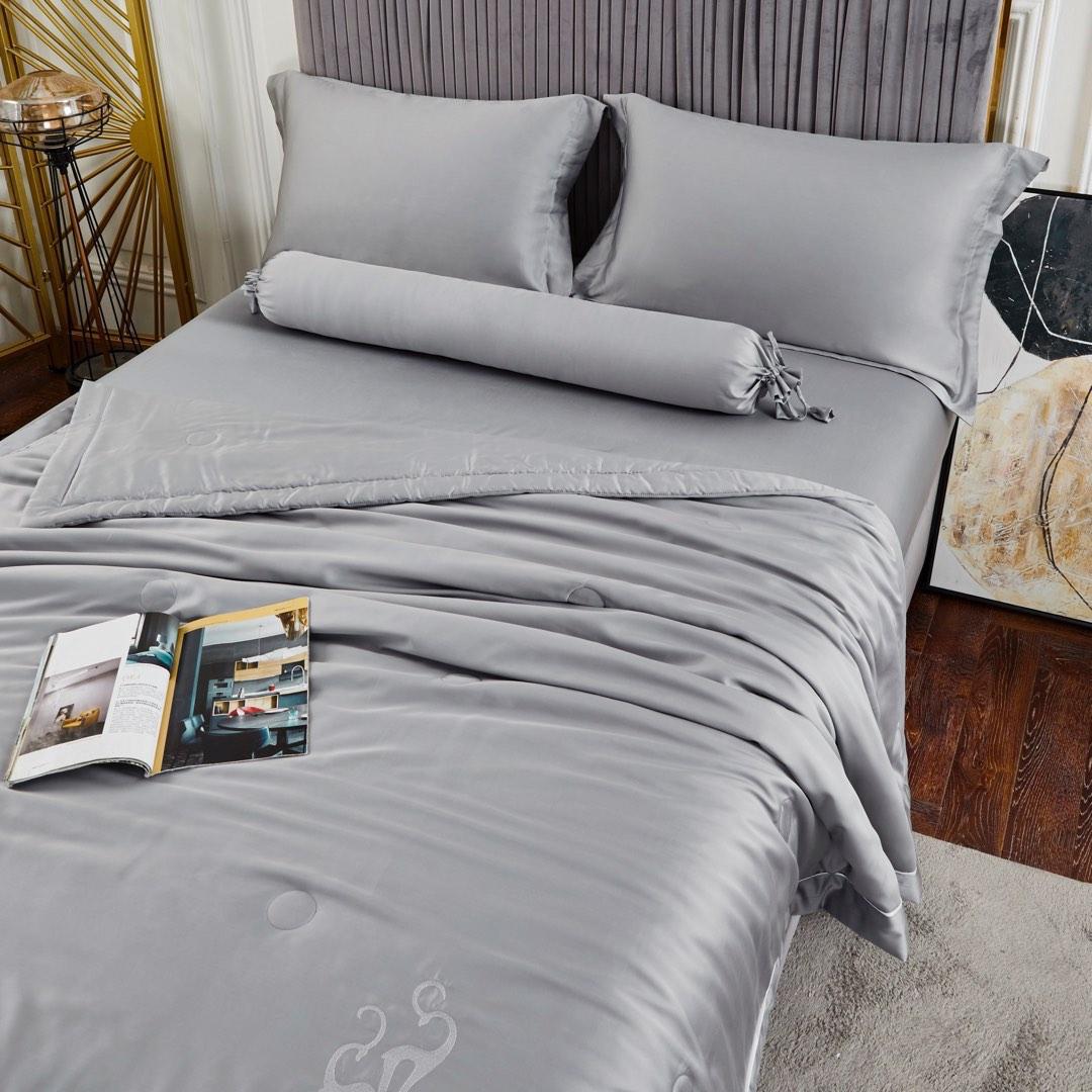 TENCEL Fitted Sheet Set Super single Kingsize comes with 2 Pillow Cases (Category: Bedding & Towels) located in Singapore. Submitted by bingyu0207 (Listing ID 1183309864, Image 2). Description: &TENCEL *Made from sustainable eucalyptus fibres *Silky softness, absorbency and smooth, cool-to-the-touch feel *Textiles of TENCEL are more absorbent than cotton, softer than silk and cooler than linen. *TENCEL material is hypoallergenic, odor-resistant ,