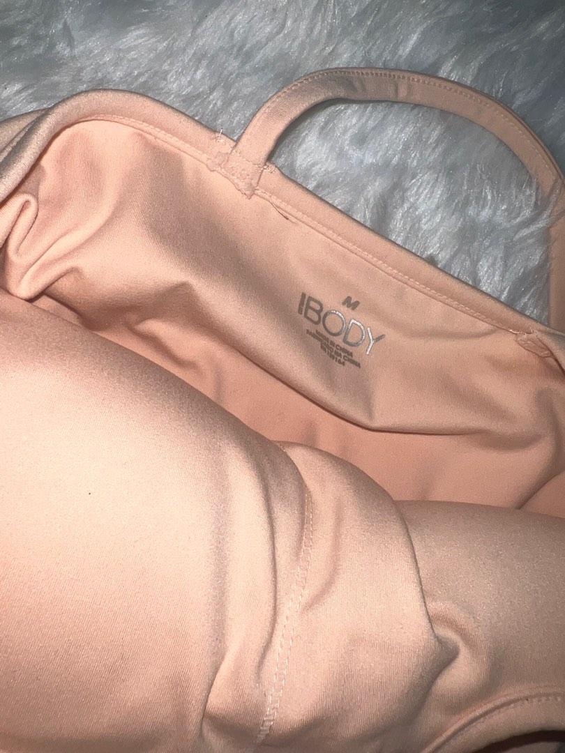Ultra Soft Keyhole Vestlette from AU, Women's Fashion, Activewear on  Carousell