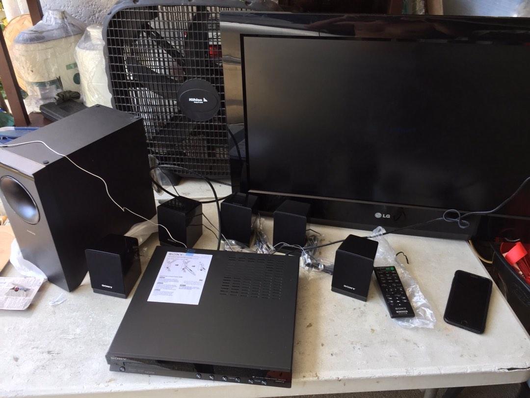 Unused Sony DVD Home Theatre System Set DAVTZ140, TV & Home Appliances