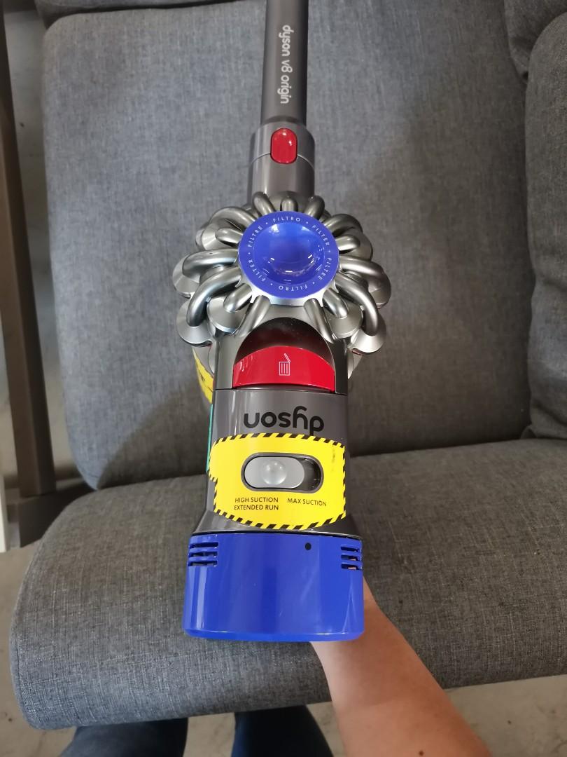 VACUUM CLEANER V8 ORIGIN, TV & Home Appliances, Vacuum Cleaner