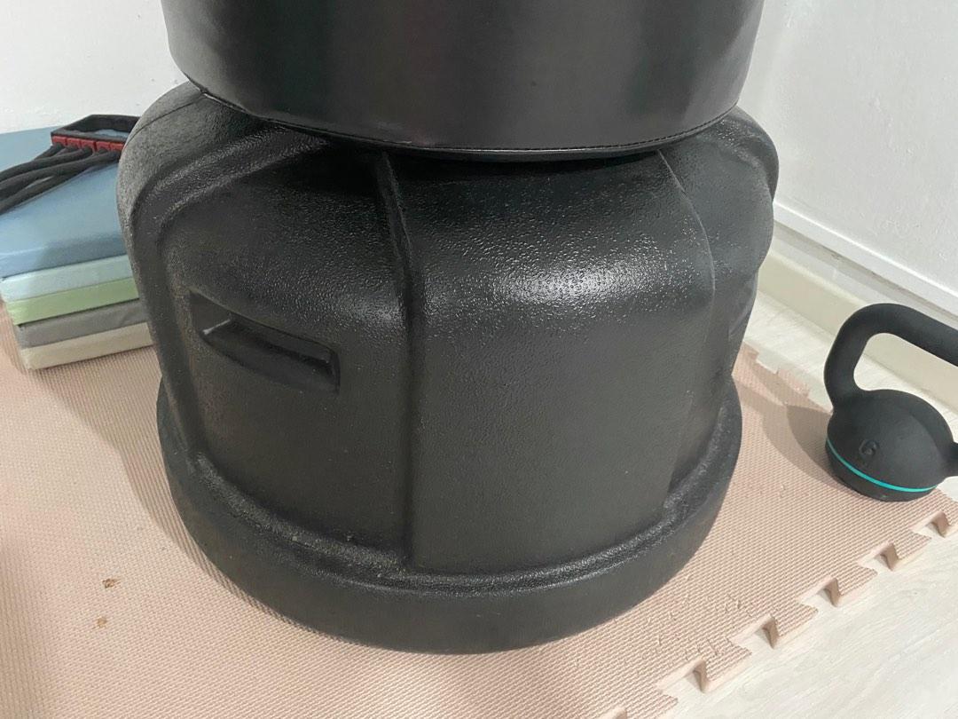 Venum free standing punching bag, Sports Equipment, Other Sports