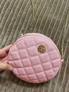 (Category: ) located in . Submitted by ayuniqis_ (Listing ID 1183618826, Image 1). Description: .