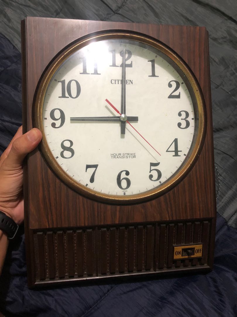 Vintage Citizen hour strike transistor wall clock, Hobbies & Toys