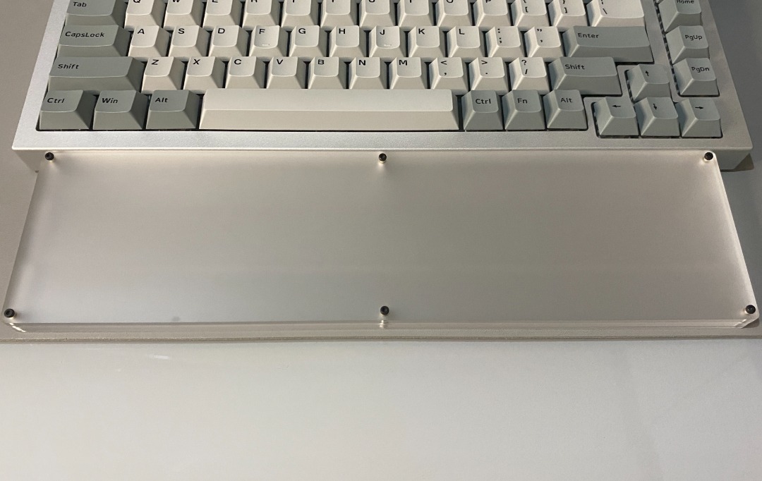 Wrist rest (Acrylic), Computers & Tech, Parts & Accessories, Other