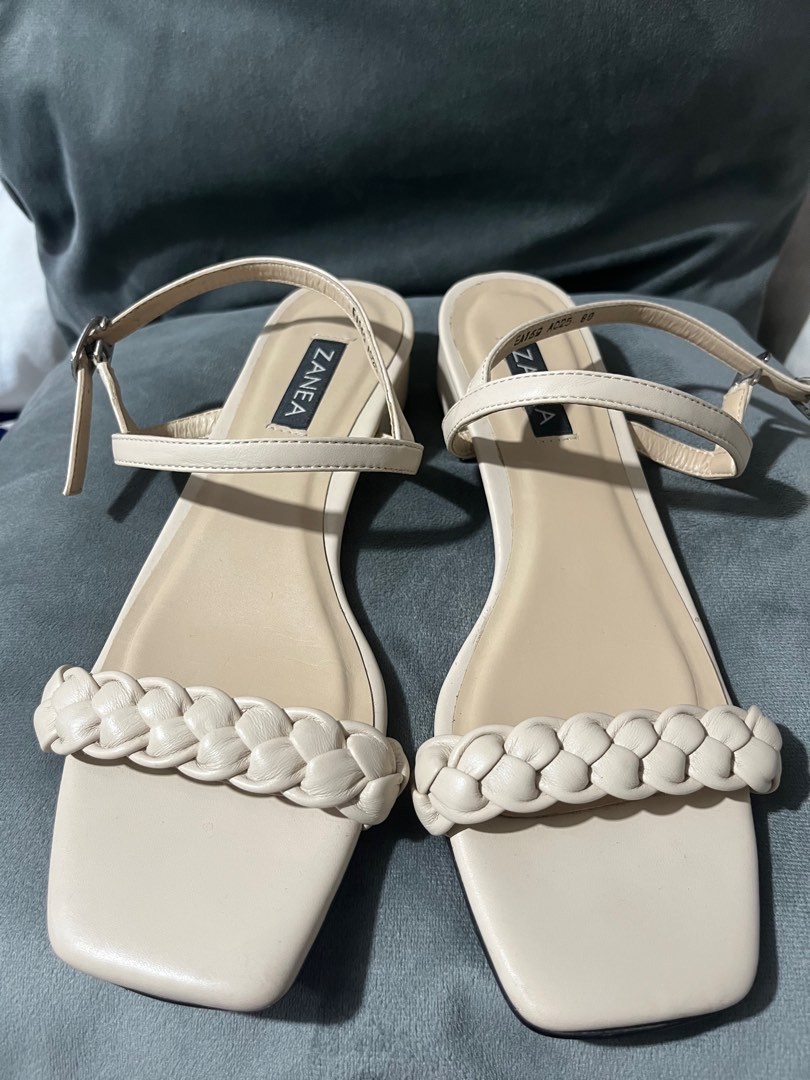 Zanea Sandals, Women's Fashion, Footwear, Flats & Sandals on Carousell